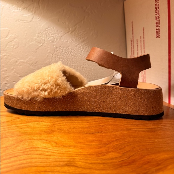 Women’s Birkenstock Papillio Glenda shearling Teddy Sandles - Picture 9 of 9